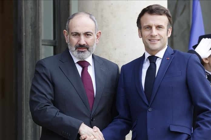 "Macron başarısızlığa yatırım yapıyor"