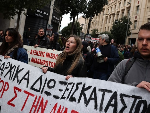 Yunanistan'da hayat pahalılığı genel greve yol açtı