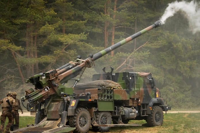 Hırvatistan, Fransa'dan 2025 yılı sonuna kadar 30 adet Fransız CAESAR obüsü alacak