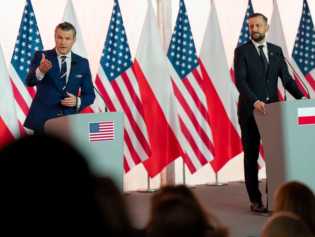 Polonya, ABD'li şirketlerle ortak askeri altyapı projeleri için makine satın aldıklarını açıkladı