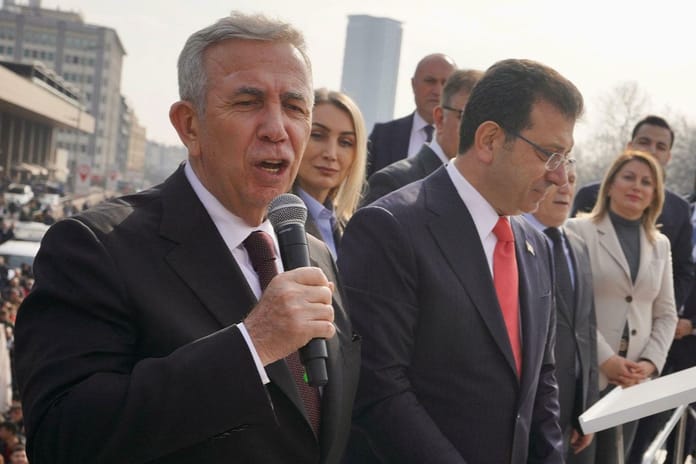 Yavaş'tan İmamoğlu'na Destek: "Adaylığımı Askıya Alıyorum"