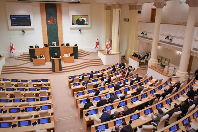 Gürcistan'da parlamentodan Yabancı Temsilciler Yasası'na onay