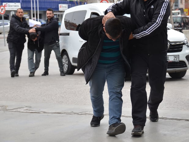 Terör örgütü DHKP/C'ye yaklaşık 23 milyon lira aktarıldığı belirlendi