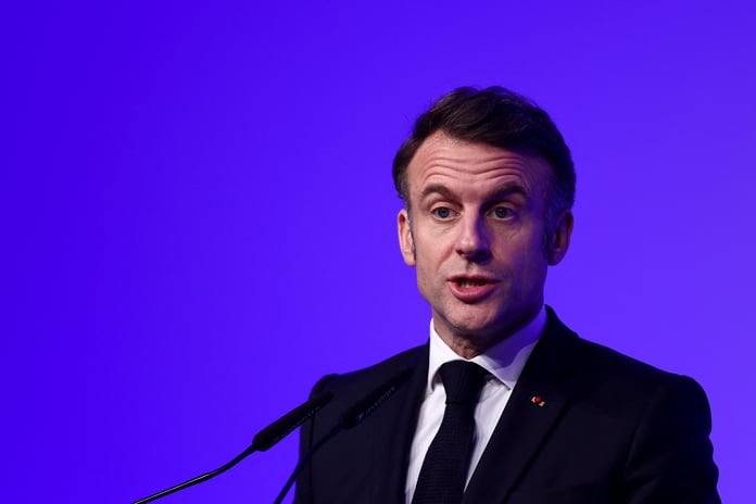 Macron, AB savunması için Fransız nükleer silahlarını kullanmaya hazır