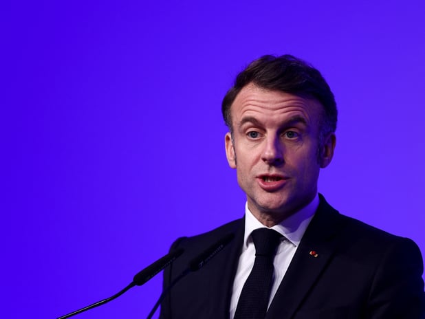 Macron, AB savunması için Fransız nükleer silahlarını kullanmaya hazır