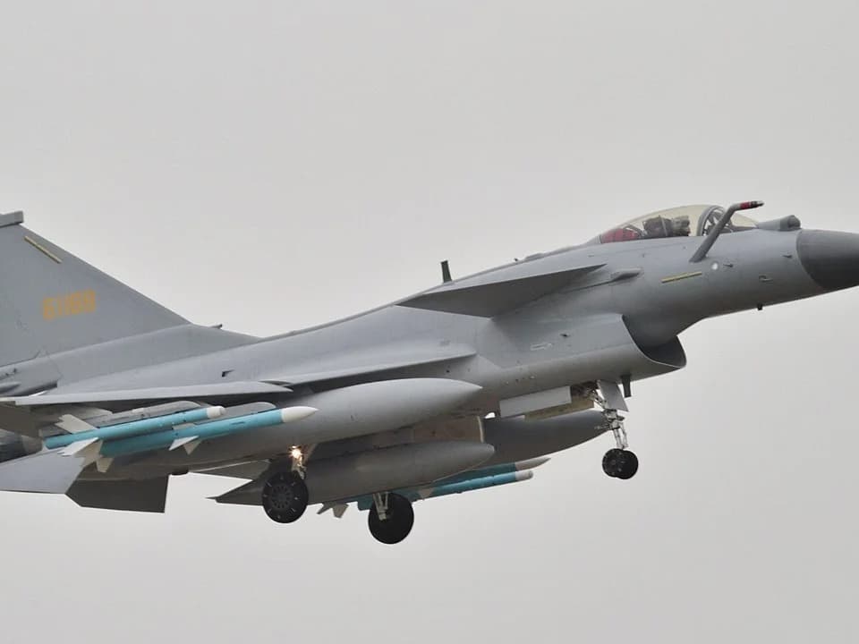 Çin'in J-10 savaş uçakları Mısır'da