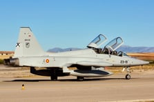 İspanya, F-5M jet eğitim uçaklarını değiştirme sürecinde.