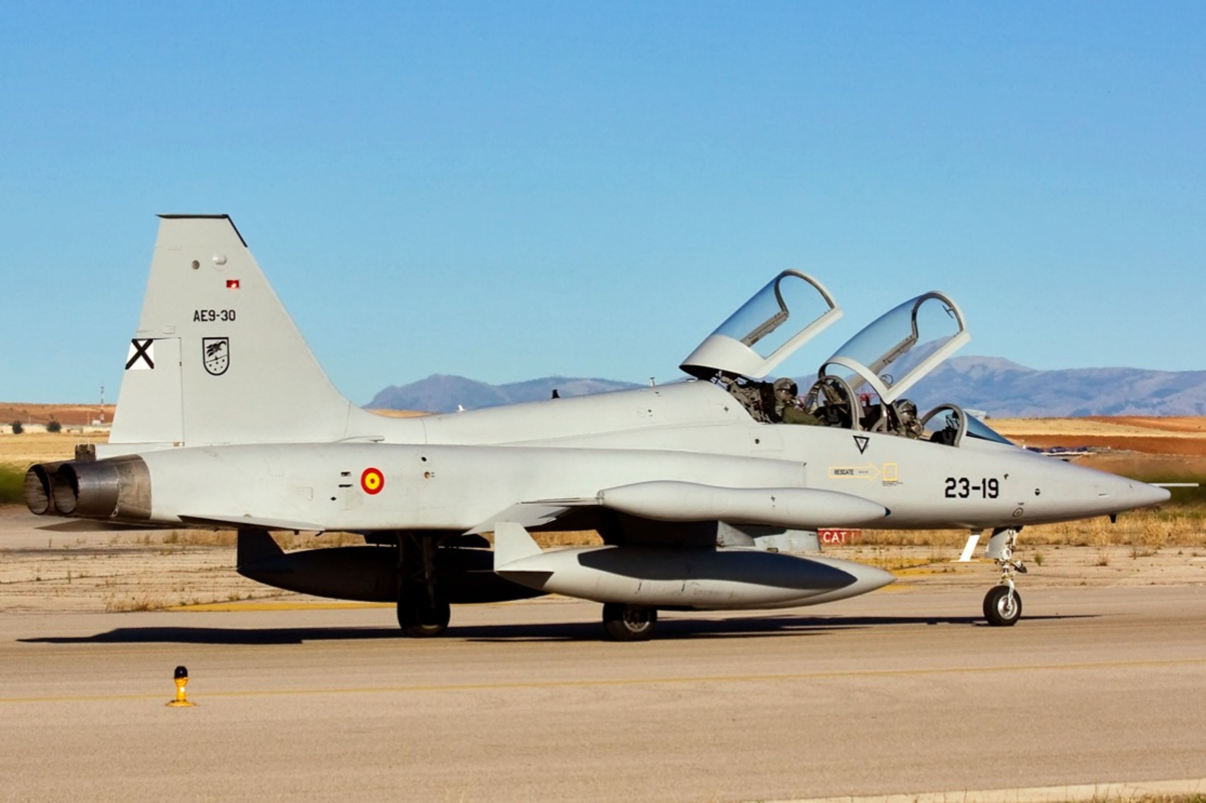 İspanya, F-5M jet eğitim uçaklarını değiştirme sürecinde.