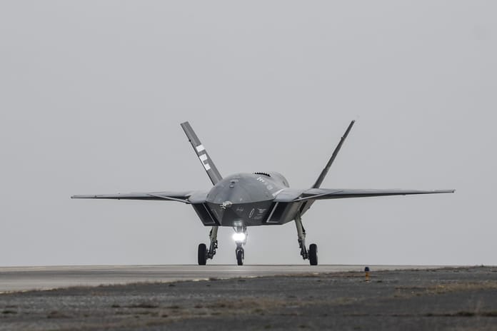 Bayraktar KIZILELMA hedefe doğru ilerliyor