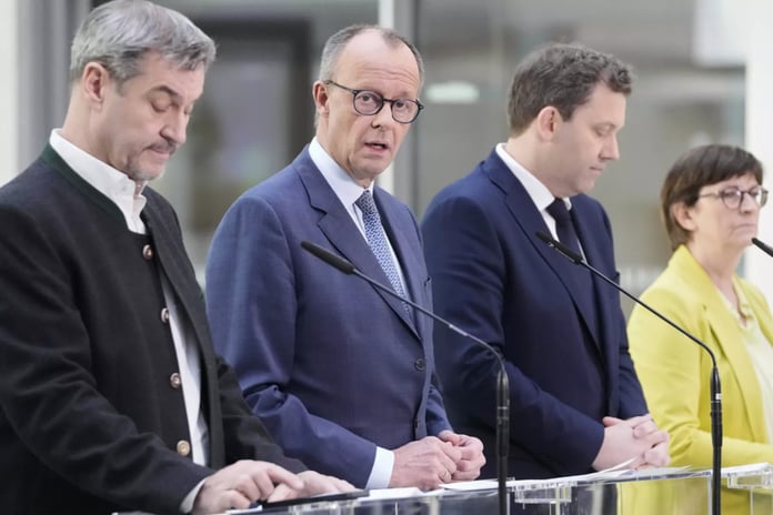 Almanya'da koalisyon hükümetinin kurulması için görüşmeler başladı