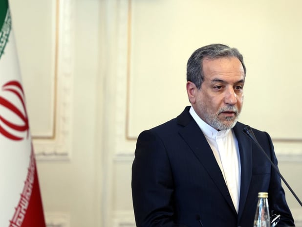 İran Dışişleri Bakanı Arakçi, ABD ile görüşmek üzere Maskat'a gitti