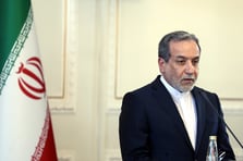 İran Dışişleri Bakanı Arakçi, ABD ile görüşmek üzere Maskat'a gitti