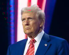 Trump'tan Tesla'ya saldıranlara uyarı