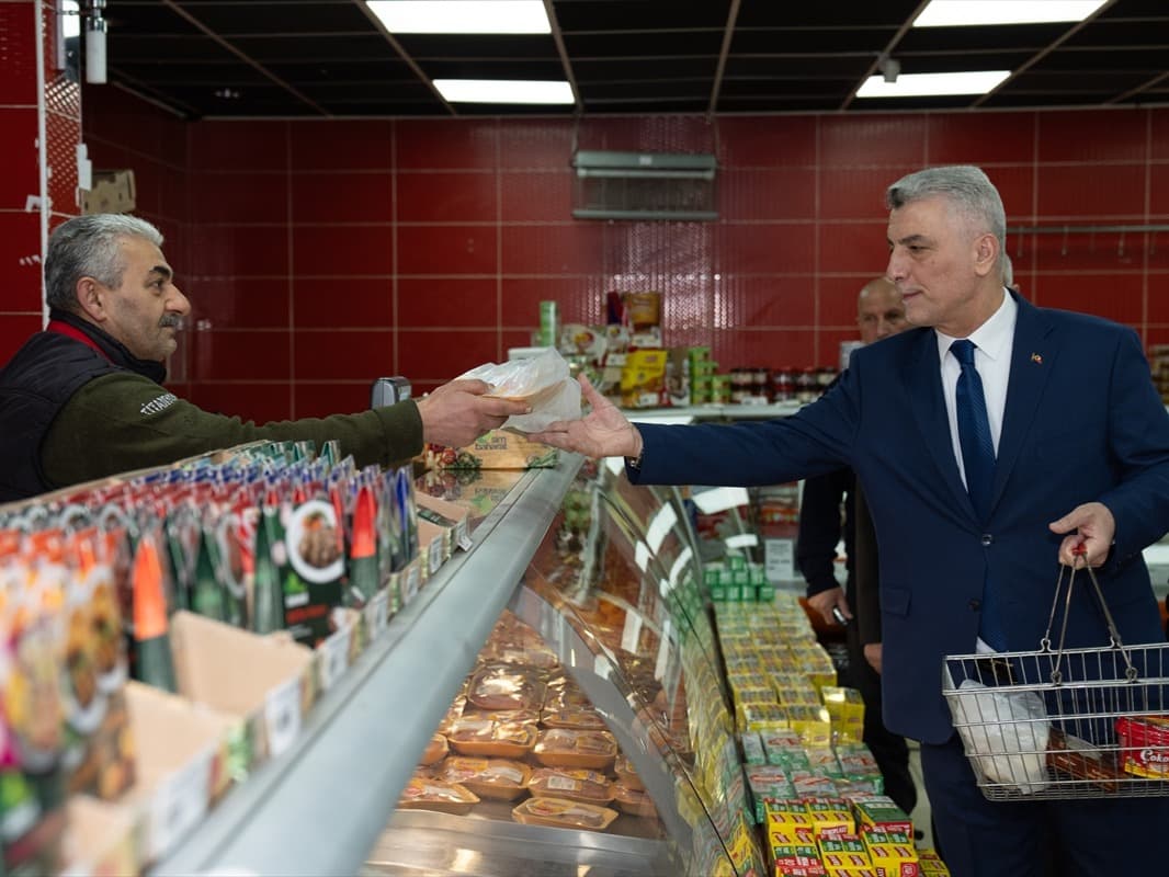 Halkımız boykotçuları boykot etti