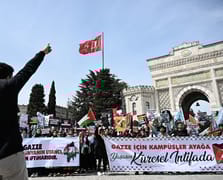 Üniversite öğrencileri Gazze'deki soykırıma tepki gösterdi