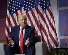 Trump'tan Kanada'ya ek gümrük vergisi kararı