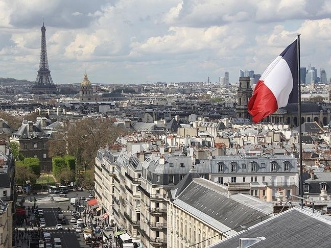 Fransa vatandaşlarına İran'ı terk etme çağrısı yaptı