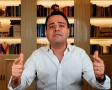 Prof. Özgür Demirtaş’ın çeviri paylaşımı X’te eleştiri yağmuruna tutuldu