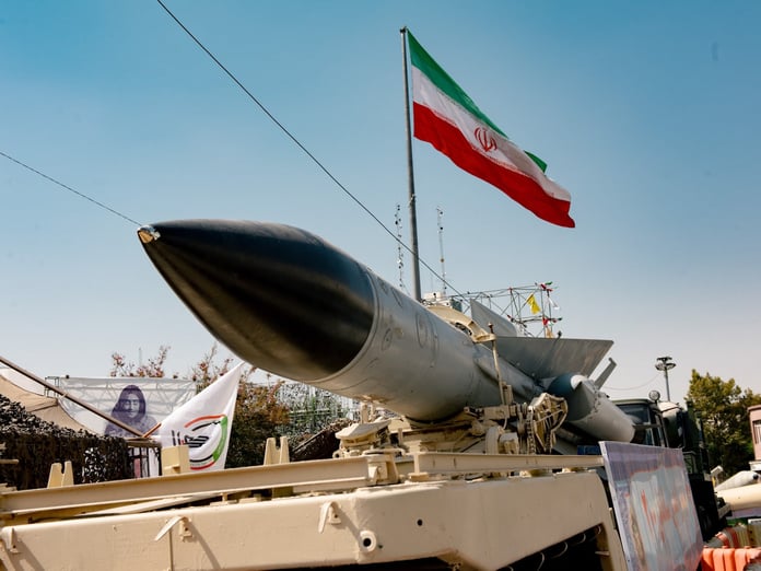 İran'dan Trump'ın bombalama tehditlerine sert yanıt