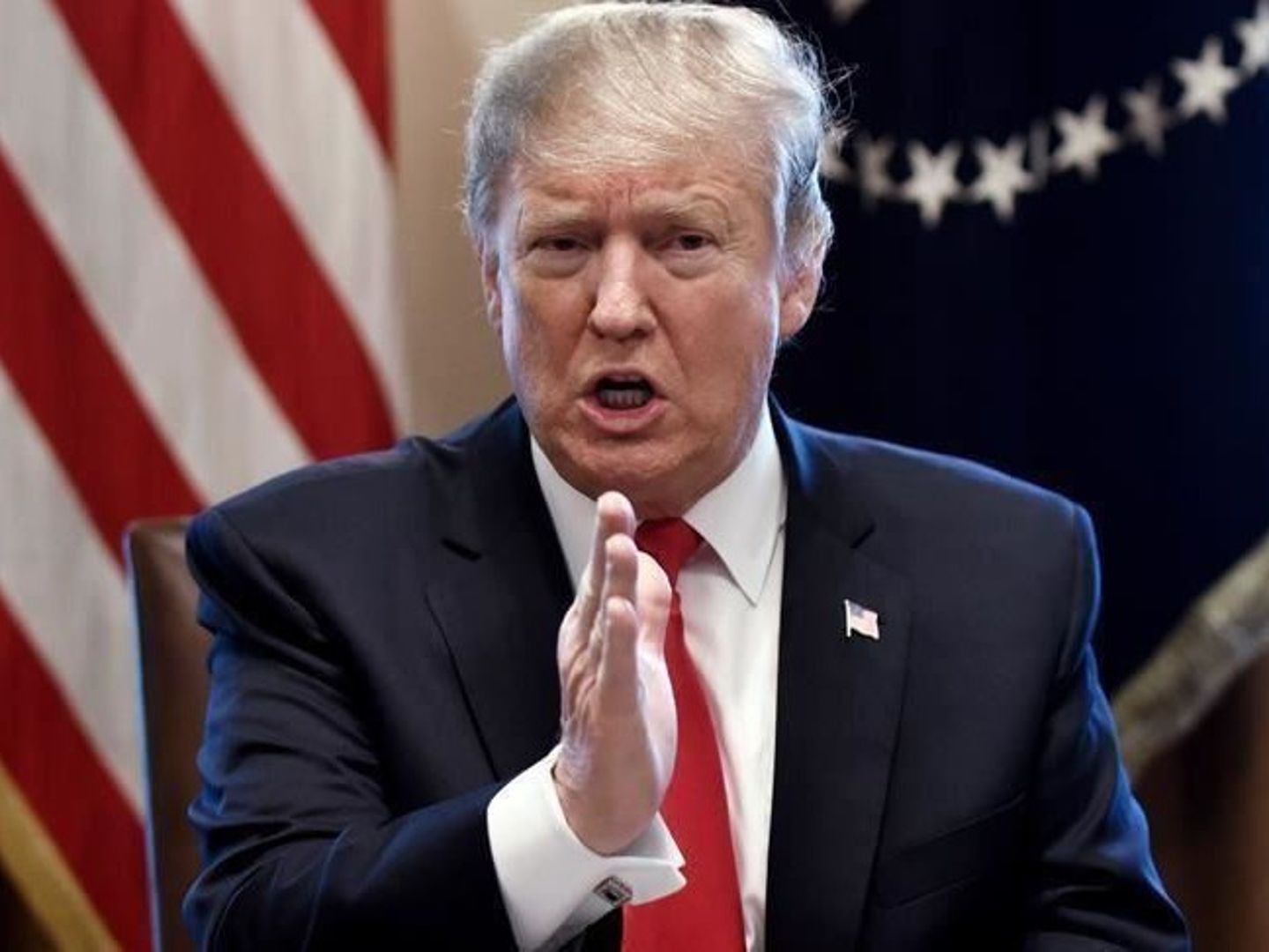 Çin'in misillemesine Trump'tan %50 ek vergi resti