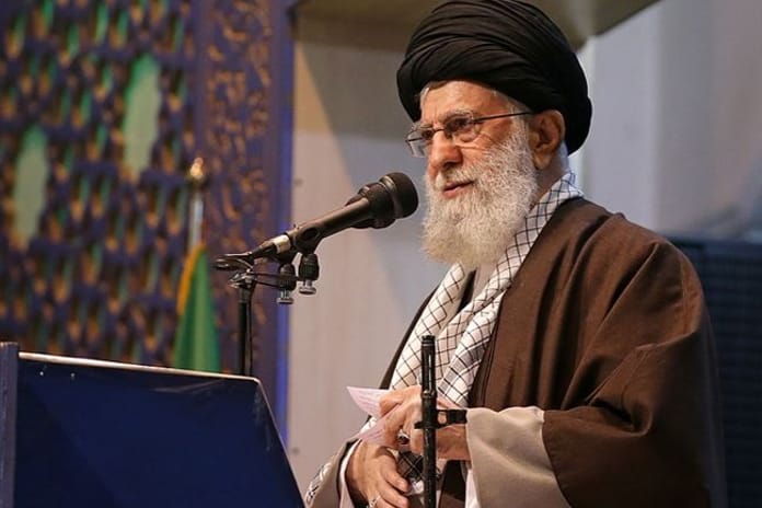 İran ABD'ye meydan okudu: Hamaney Trump'ın müzakere çağrısını reddetti