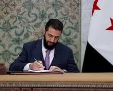 Suriye Cumhurbaşkanı Şaraa geçici anayasa bildirgesini imzaladı