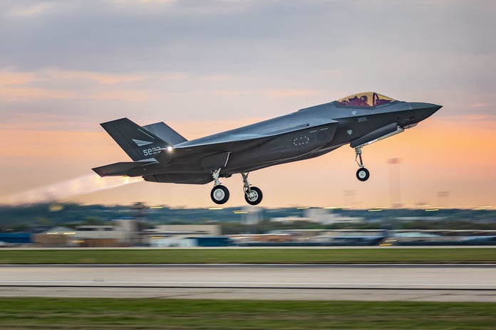Norveç sipariş edilen tüm F-35 savaş uçaklarını teslim aldı