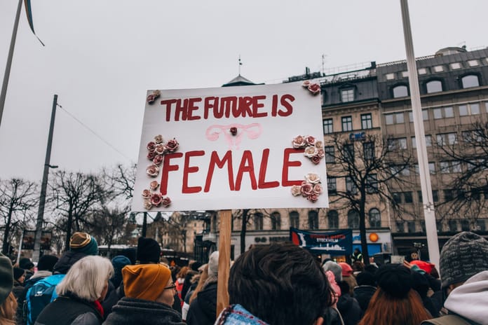 Birleşik Krallık Yüksek Mahkemesi’nden önemli cinsiyet tanımı kararı