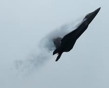 Trump, ABD Hava Kuvvetleri'nin altıncı nesil savaş uçağı için bugün sözleşme imzalayacak