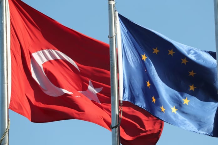 Avrupa’dan Türkiye vurgusu: Onlar dünyada aktif rol oynarken, biz uyuyoruz