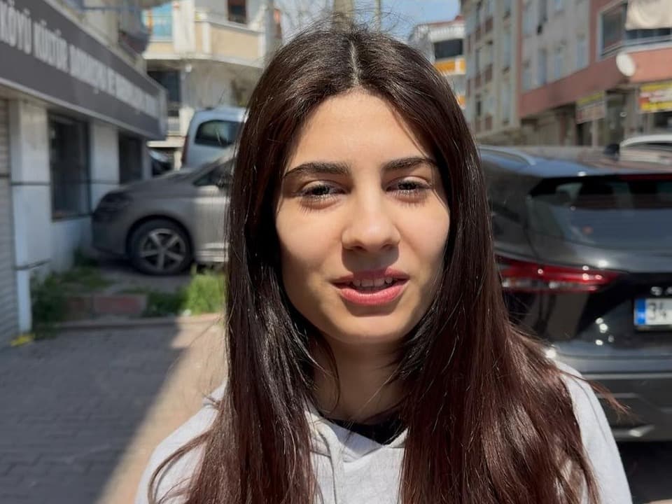 Palet hırsızları Esenyurt'ta sert kayaya çarptı