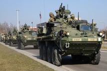 Pentagon ABD-Meksika sınırına asker ve zırhlı araç yığıyor