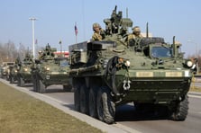 Pentagon ABD-Meksika sınırına asker ve zırhlı araç yığıyor