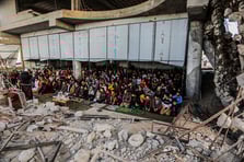 Soykırımın hedefi olan Gazze'de Ramazan Bayramı kutlanıyor