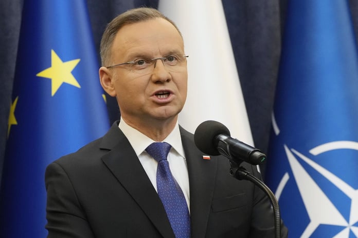 Polonya Cumhurbaşkanı ABD'yi nükleer silahlarının Polonya'da konuşlandırılmasını istiyor