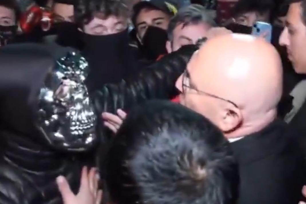 CHP'liler gösterilere katılan eylemcilerle başa çıkamıyor