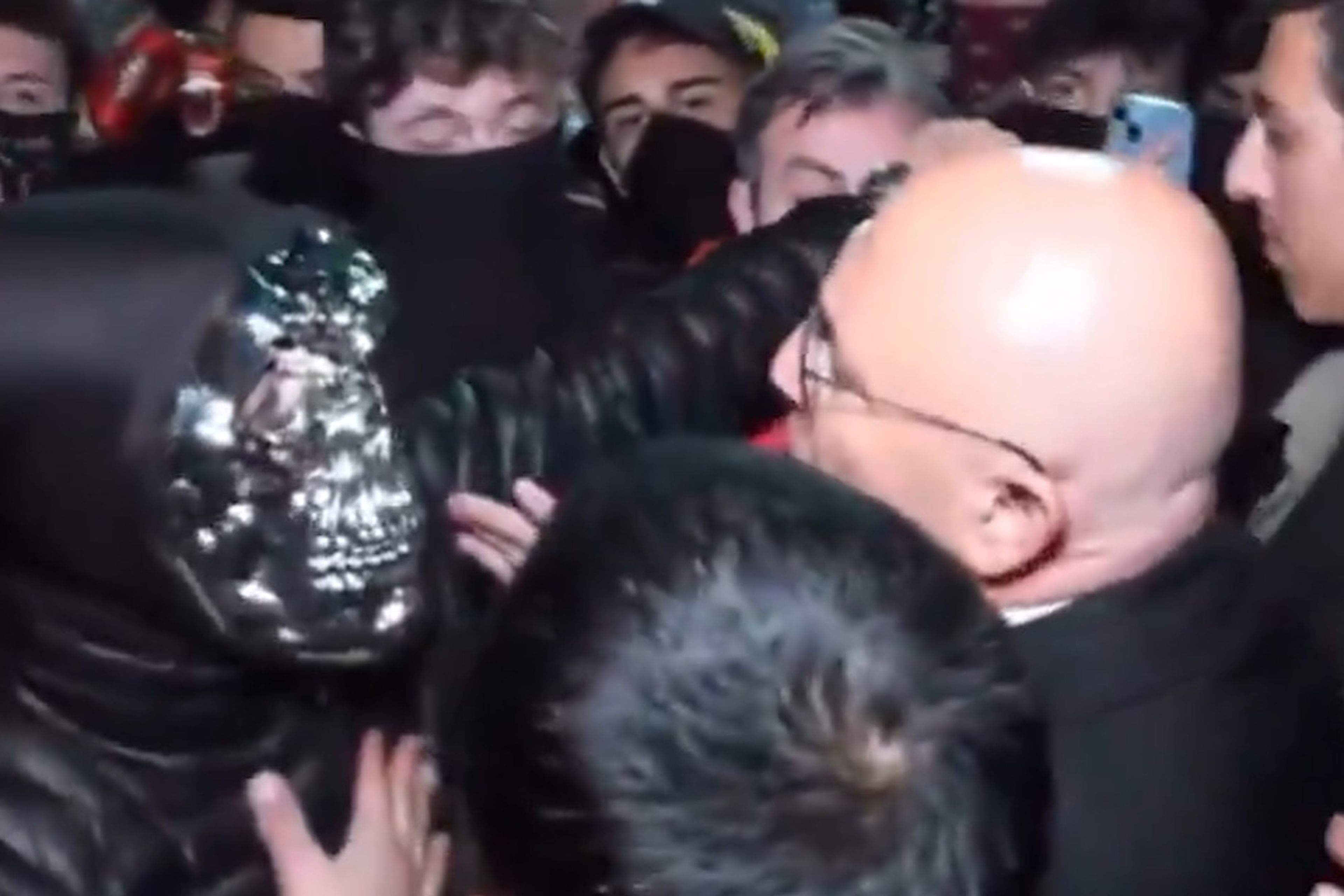 CHP'liler gösterilere katılan eylemcilerle başa çıkamıyor