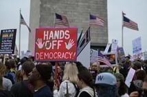 ABD'nin dört bir yanında Trump karşıtı protestolar patlak verdi