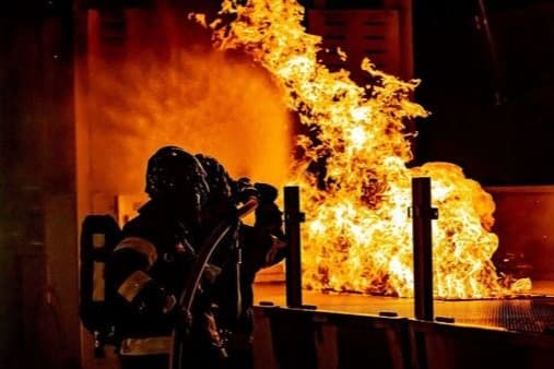 Kuzey Makedonya'da yangın faciası: En az 59 ölü