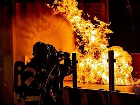 Kuzey Makedonya'da yangın faciası: En az 59 ölü