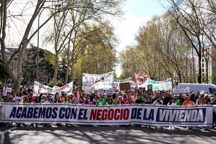 İspanya'da halk konut krizine karşı sokağa çıktı