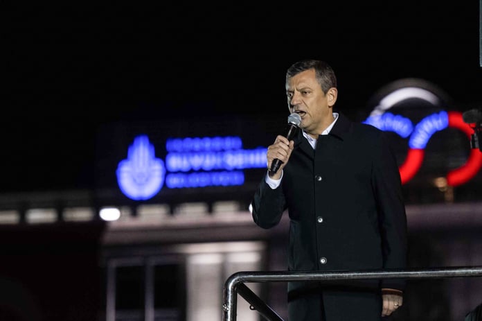 Boykotu eline yüzüne bulaştıran CHP geri adım attı