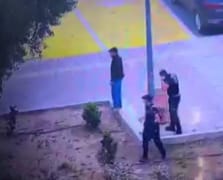 Terör örgütü EOKA destekçilerinden Kıbrıs Türklerine taşlı saldırı