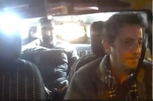 Taksiye müşteri gibi bindi şoförü silahla gasp etti