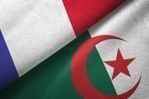 Cezayir'den Fransız diplomatlara sınır dışı kararı