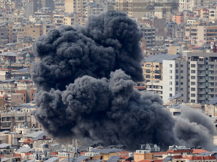 İsrail Lübnan'ın başkenti Beyrut'a saldırı düzenledi