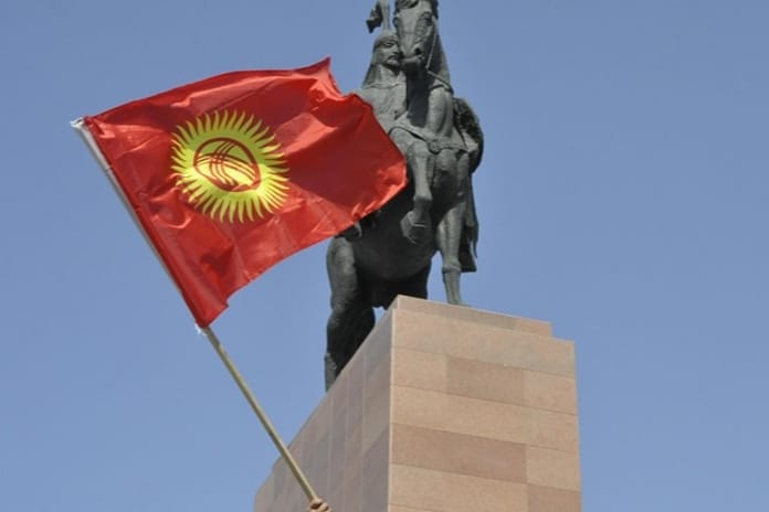 Kırgızistan'da darbeci grup suçüstü yakalandı