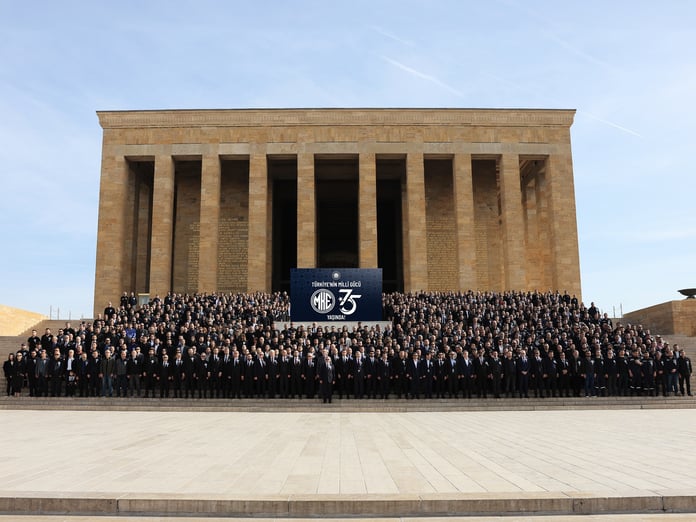 MKE heyeti 75'inci kuruluş yıllarında Anıtkabir'i ziyaret etti