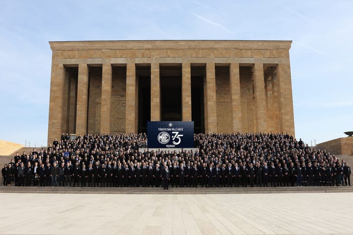 MKE heyeti 75'inci kuruluş yıllarında Anıtkabir'i ziyaret etti