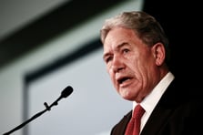 Yeni Zelanda Başbakan Yardımcısı Winston Peters, Gazze'ye destek verenleri "Faşist" olarak nitelendirdi